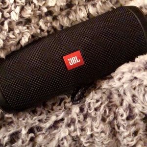 JBL Flip 4